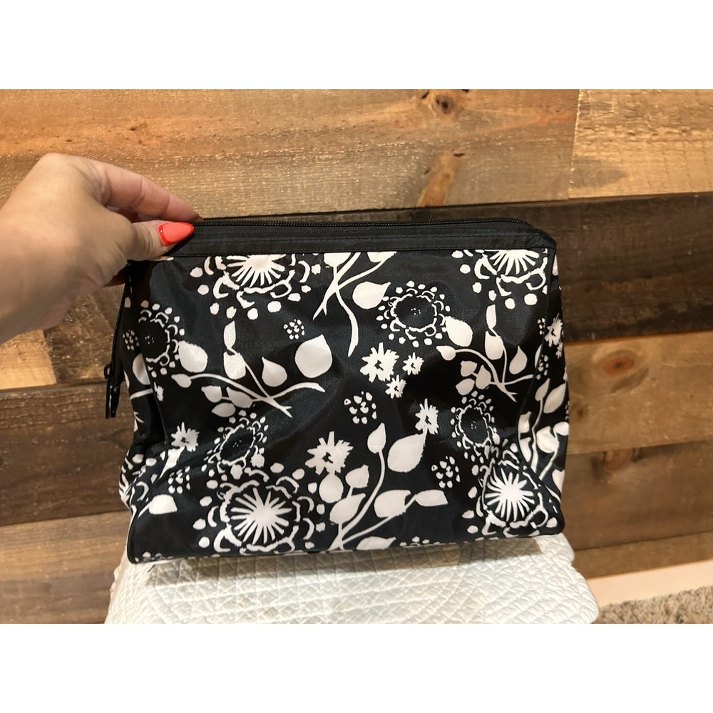 Thirty One Cosmetic Travel Toiletries Bag Black White Floral Lined NWOT